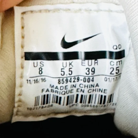 Nike Air Huarache Cream & White Gum Sole Size 8 - Picture 9 of 10